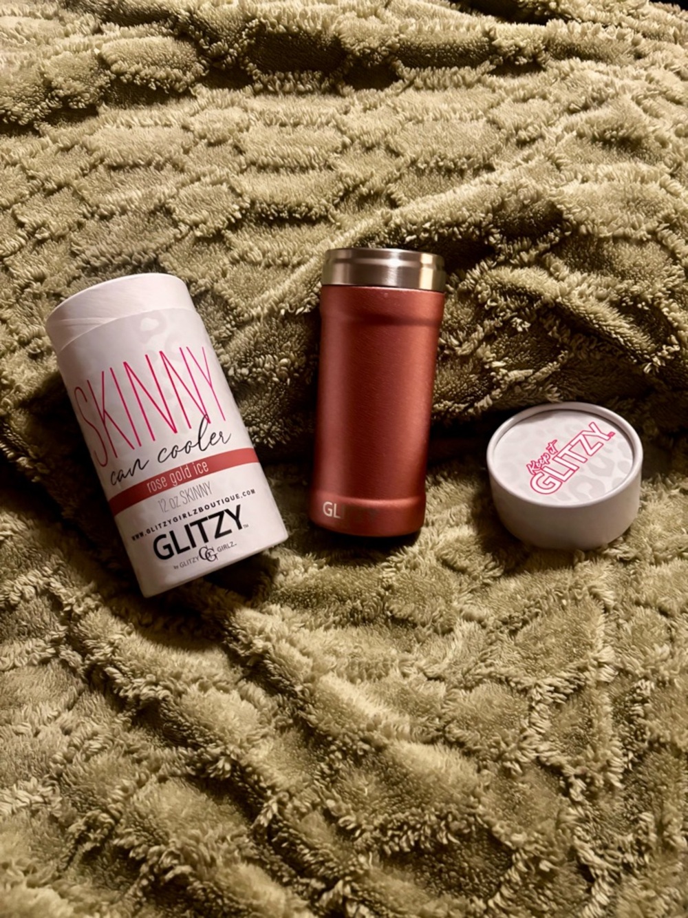 Glitz Skinny Can Cooler in Rose Gold Metallic
